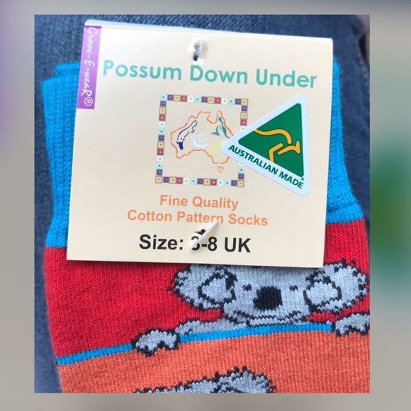 *SOLD* Groov-E-Wear Australian Socks - Picture 3 of 4
